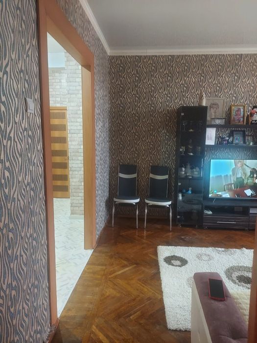 Продается Сталинка в центре города