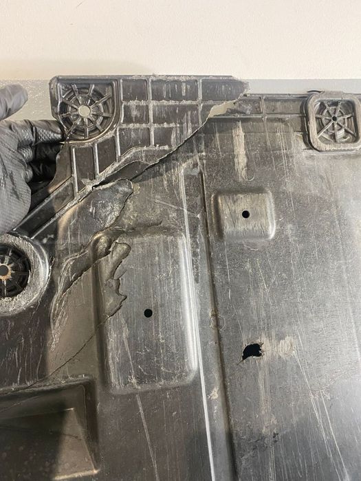 Scut motor VOLVO V40 2019 31440279