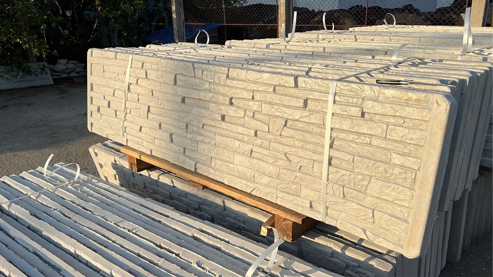 Garduri placi beton si stalpi prefabricate