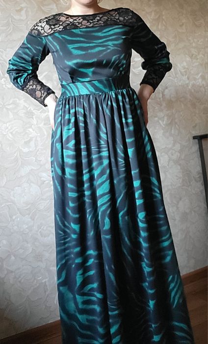 Продаю вечерние платья