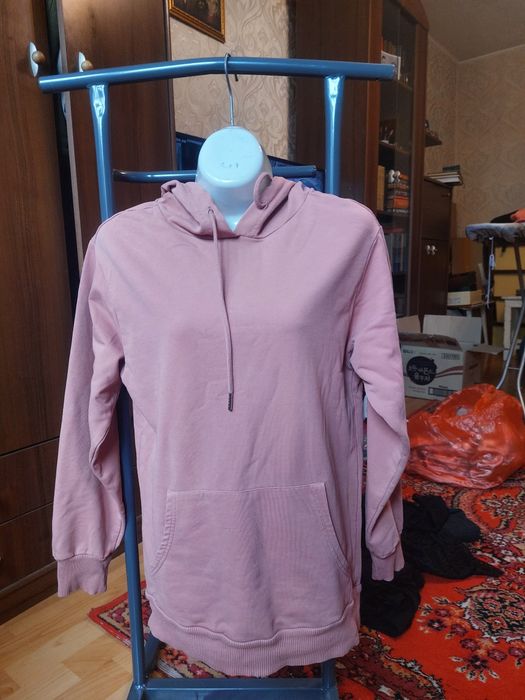 Продам рубашку с капюшоном и др.