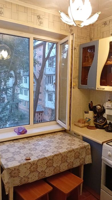 продам 2х ком. кв.в 7мкр дом 35
