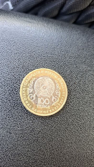 Продаю монету  100 тенге