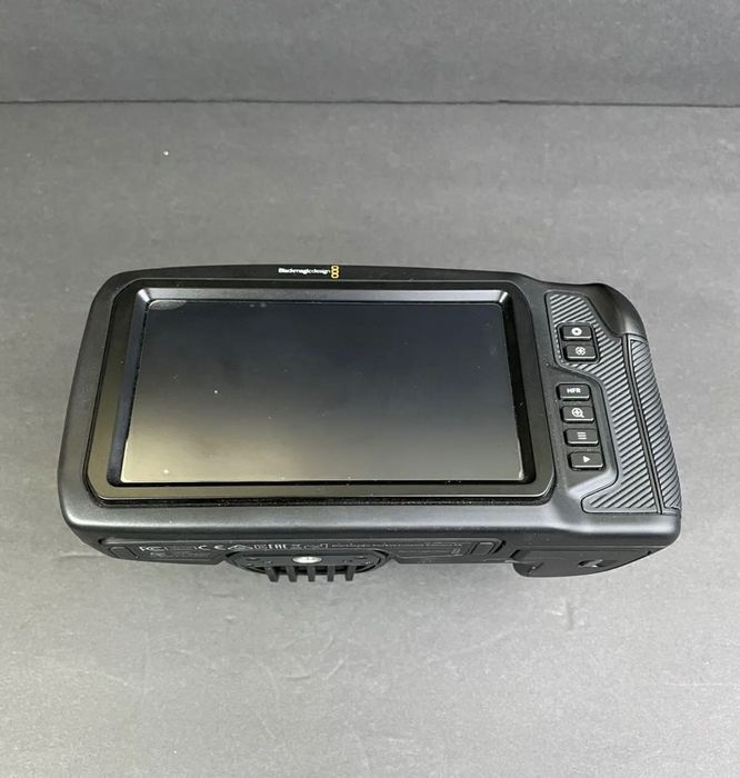 Black Magic Pocket Cinema Camera 6K yangi holatda