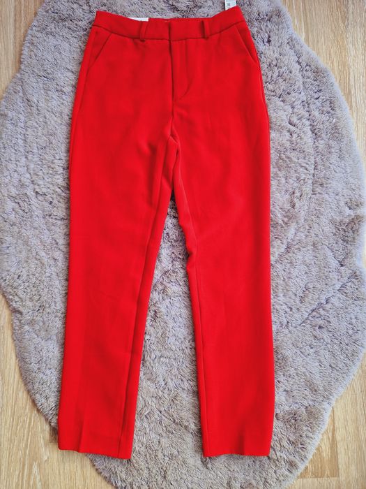 Червен официален панталон Stradivarius