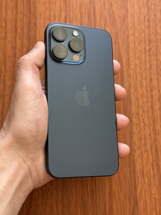 Iphone 15 pro blue titanium
