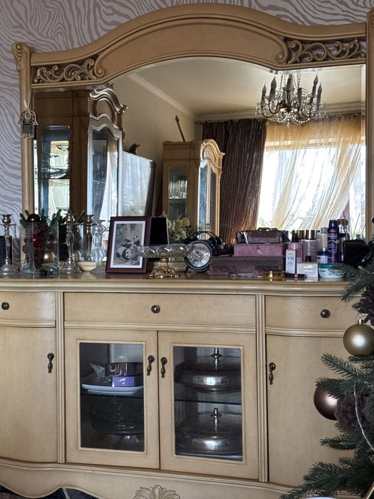 Продам гостиную мебель.