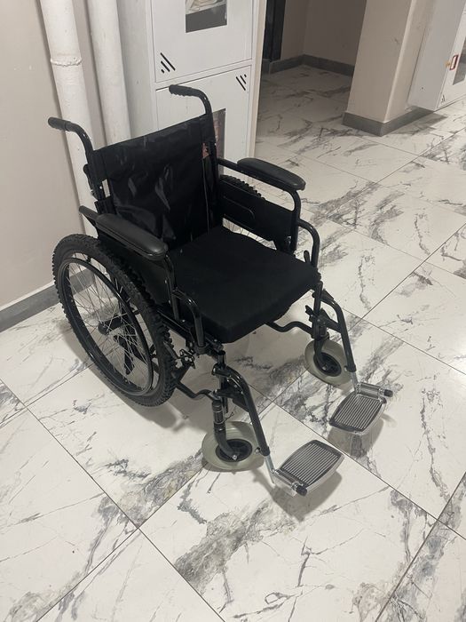 Коляска инвалидная б/у