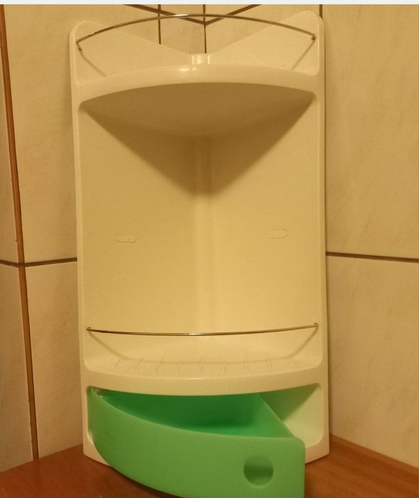 Șurubelniță cu acumulator de 4,8 V la 30 lei și Etajera noua de colț pentru baie, cu sertar la 20 lei