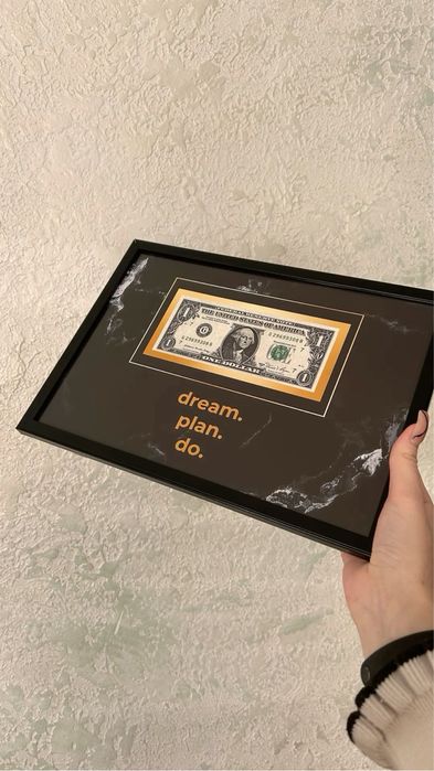 Подарок деньгами, доллары.