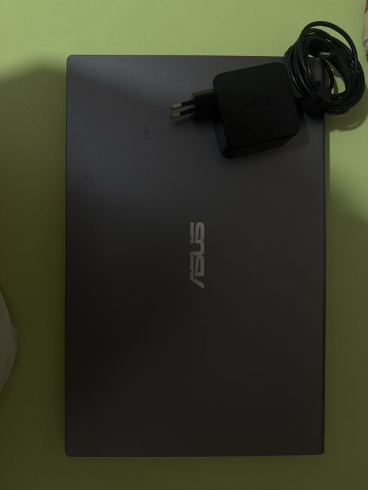 ASUS VivoBook 15 X515JF