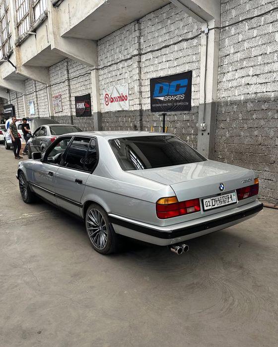 Продаётся BMW e32 v12 750