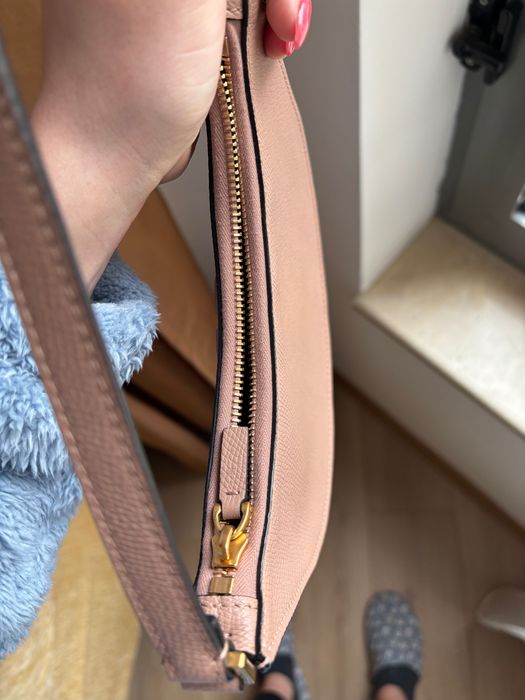 Valentino Garavani mini VLogo Signature Hobo bag ЧАНТА