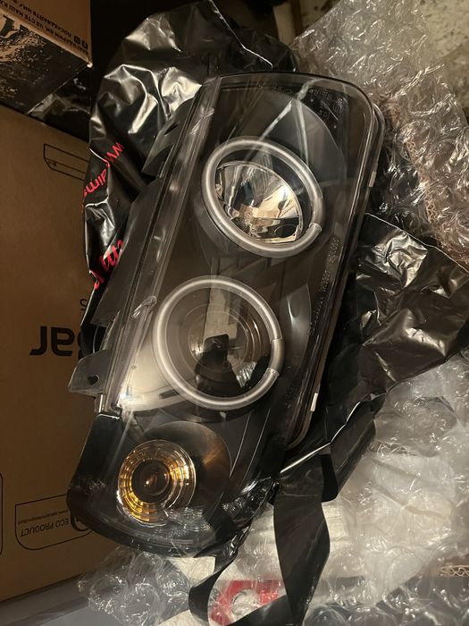 Фар десен за Volkswagen Polo Angel Eyes