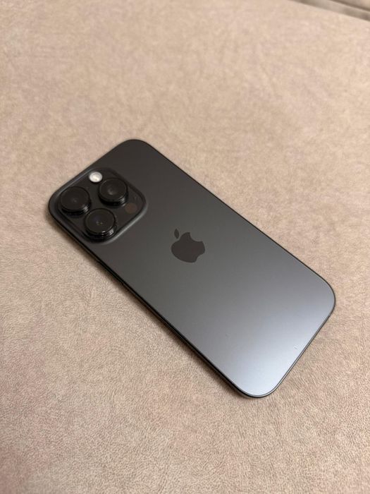 Продам iPhone 16 pro