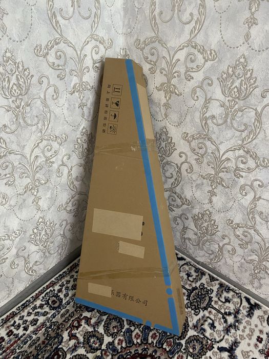 Gitara sotiladi razmer bilmayman