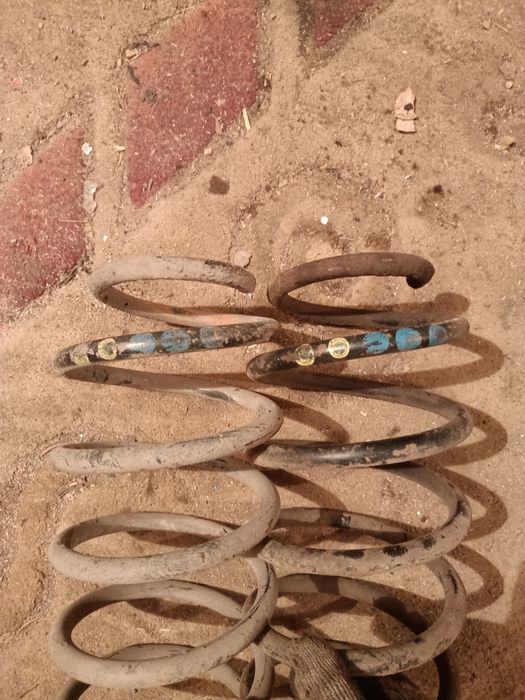 Пружина audi b4.