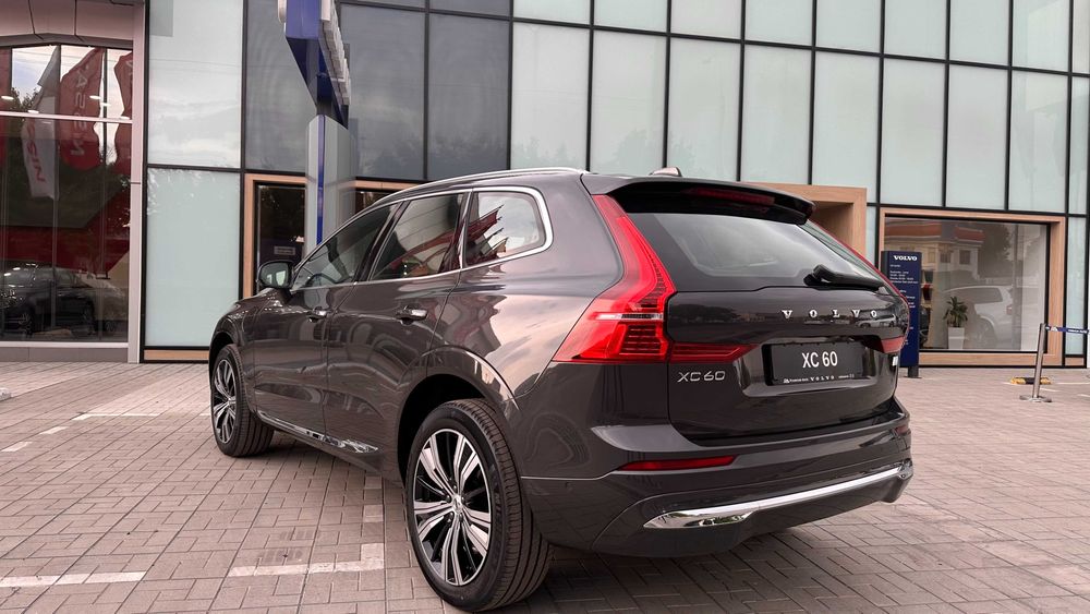 Продается новый Volvo XC60 гибрид фул с официальной гарантией