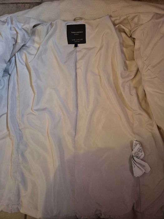 Geaca impecabilă Zara pentru femei marimea M