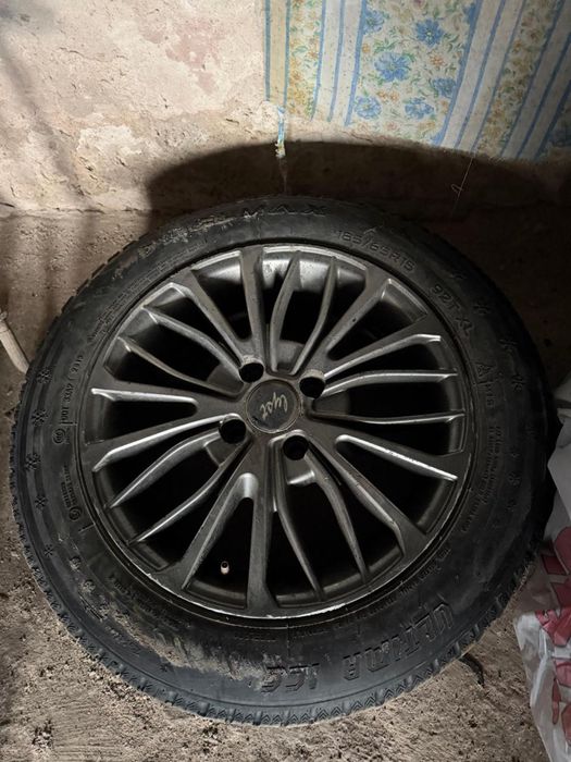 Продам резину с дисками R 15
