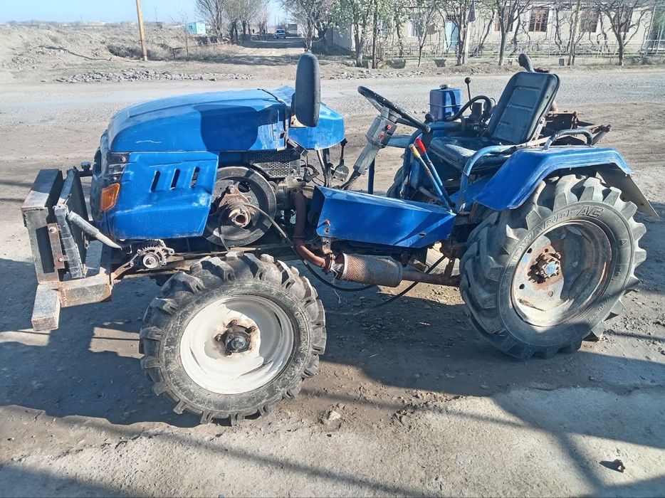 Traktor mini.                          ,