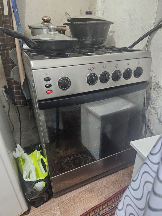 Продам холодильник и газ плиту