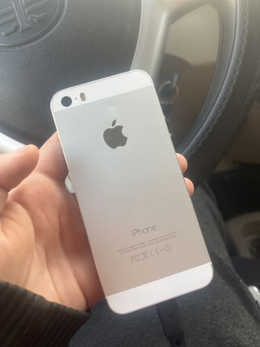 Продам айфон 5 с