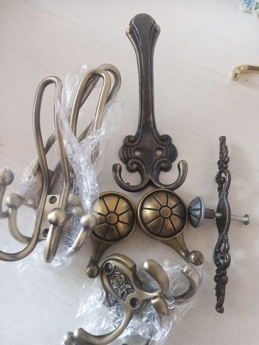 Мебельна фурнитура, продаётся