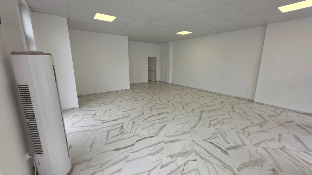 Дава се под наем Магазин в Търговище, Изток 1 - 80 кв.м за 598.23 € - Снимка #5