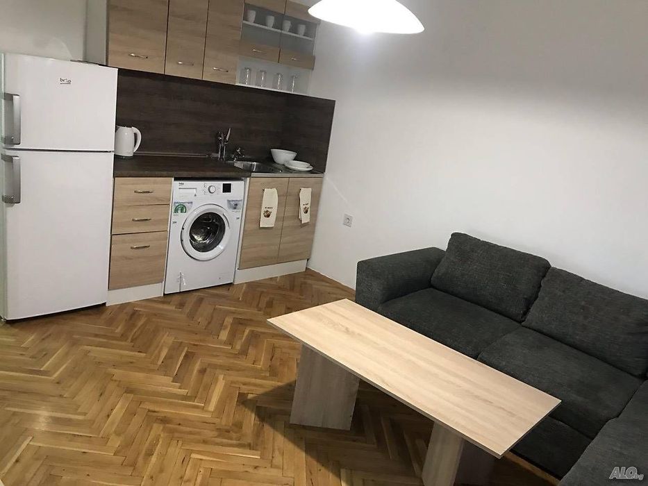 Дава се под наем Двустаен апартамент в Бургас, Братя Миладинови - 60 кв.м за 459 € - Снимка #3