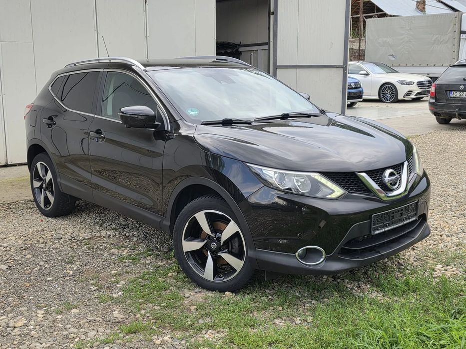 Nissan Qashqai Nissan Qashqai II SUV- Cutie Defecta (NU pleaca de pe loc)