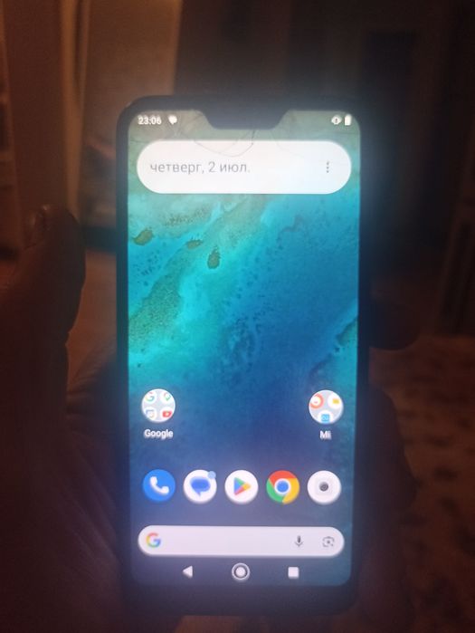Телефон Xiaomi Mi A2