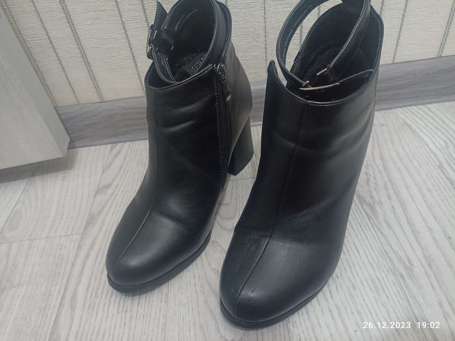 Продаются сапожки