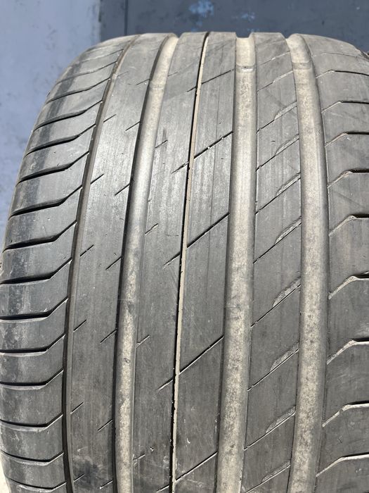 2 бр. летни гуми 305/30/20 Nexen DOT 4823 6 mm