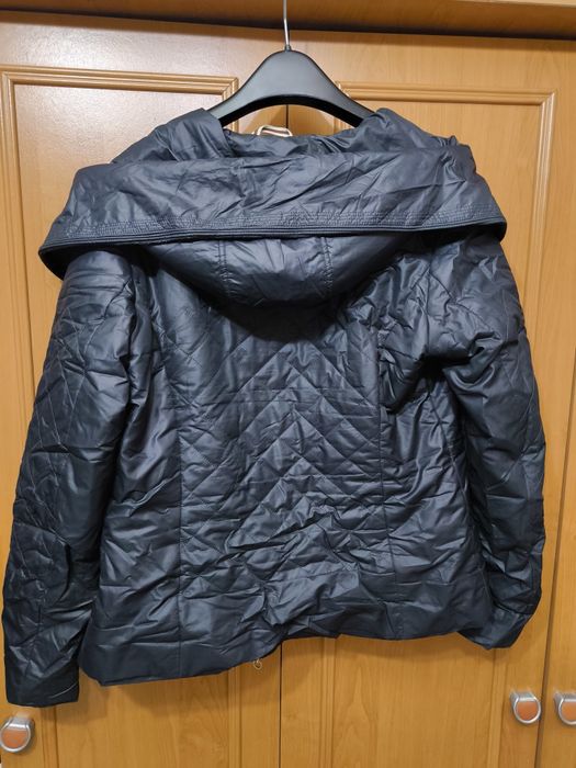 Продам куртку на осень-весну