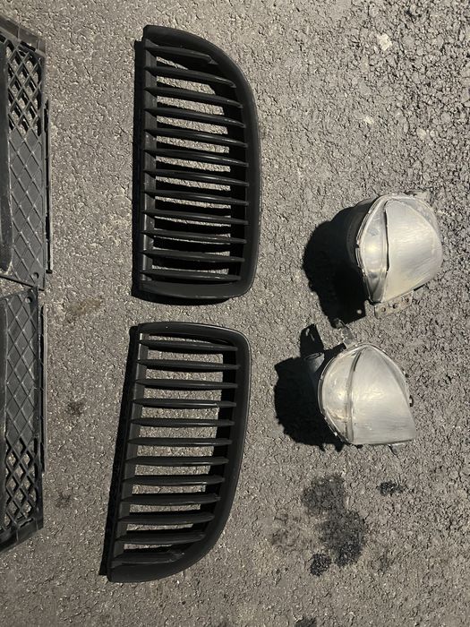 Proiectoare ceață + grile BMW e90