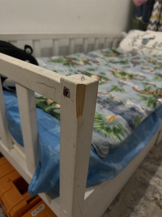 Кровать детская с матрасом