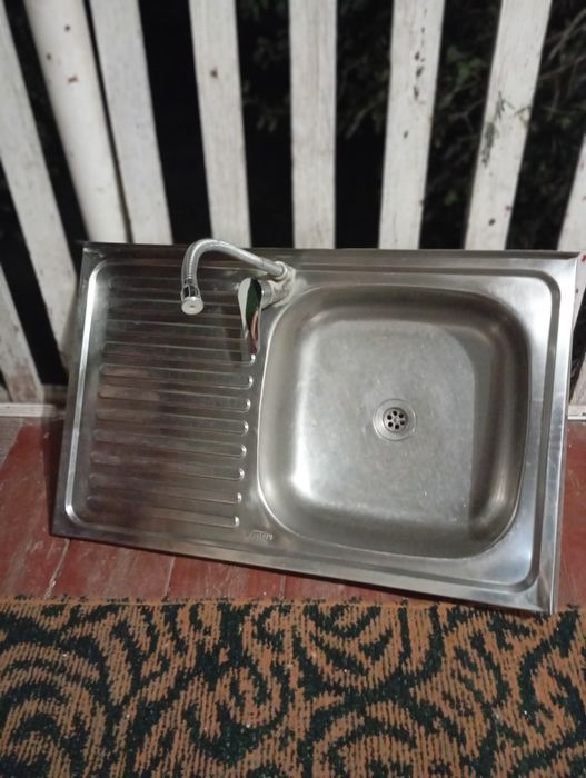 Кухонни мойка нержавейка сотилади.