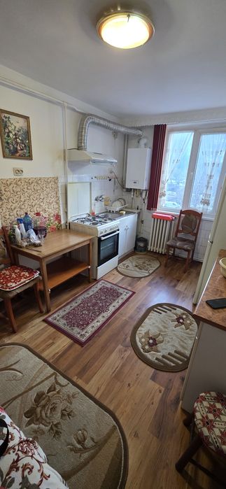 Vand sau schimb apartament 2 cam,decomandat in Piatra Neamt -Precista