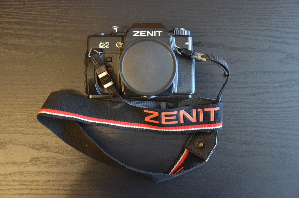 Aparat fotografic SLR Zenit 122