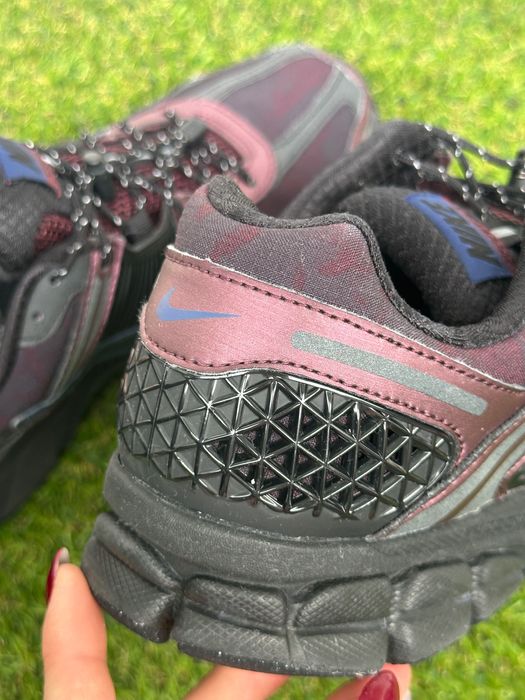 Маратонки Nike ZOOM VOMERO 5