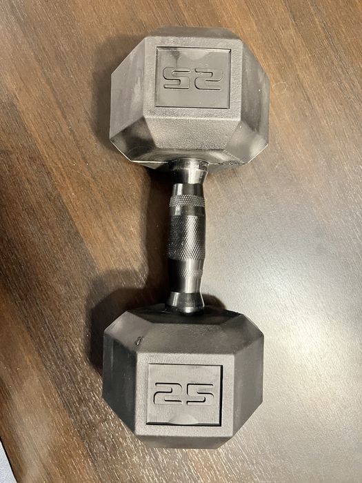 Gantere hexagonale cauciucate CAP