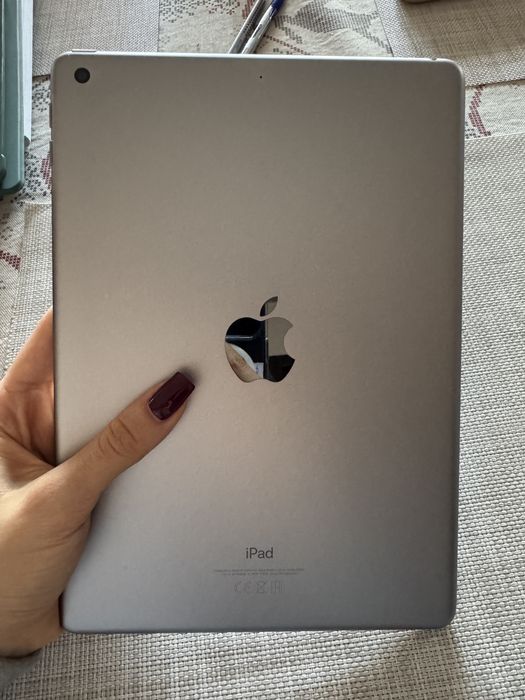 Ipad (6th generation Wi-Fi) 32 GB