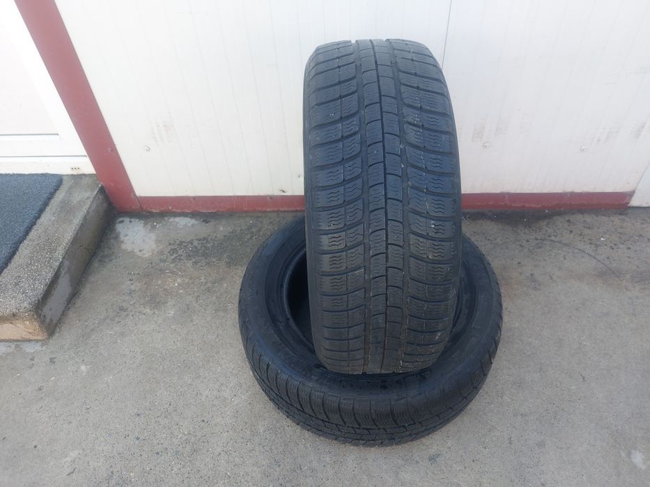 100 lei bucata! Doua anvelope M+S/IARNA 225 55 r16 Michelin