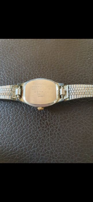 Часовници - мъжките са работещи