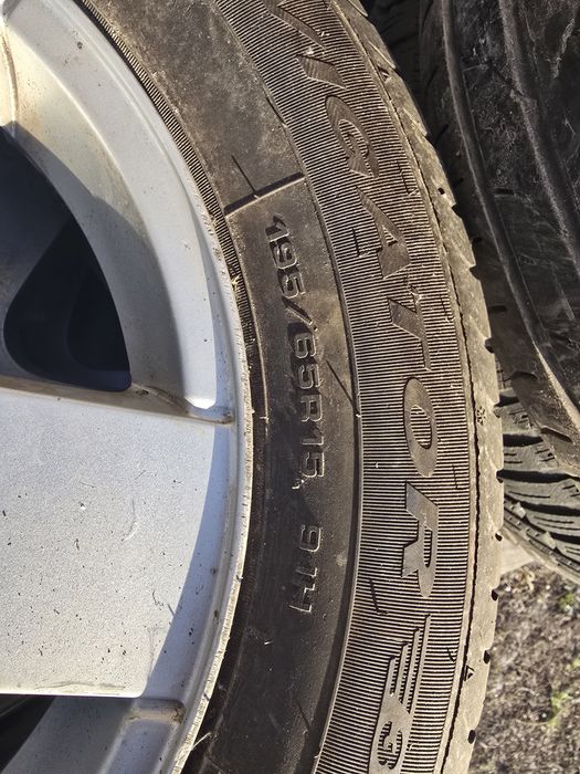 Set 4 roti complete 195/55 R15