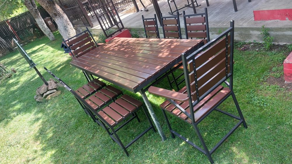 Masa cu scaune gradina