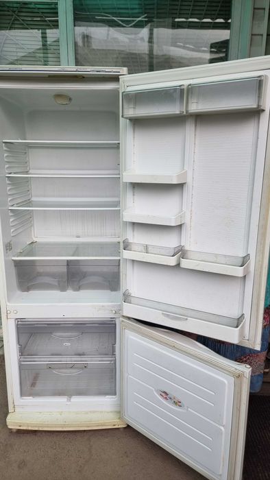 Продам холодильник Атлант
