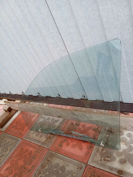 Стекло водителя от хендай санта фе