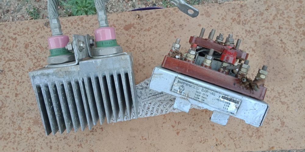 Продам  автоматы